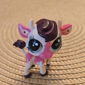 BUTTERY GREENFIELD COWBELLE COW #3747 - Authentic Littlest Pet Shop - Hasbro LPS